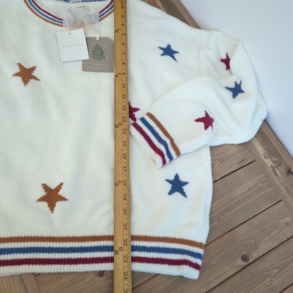 Women’s Oversized Cozy Sweater Rainbow Stars NWT - Picture 10 of 11